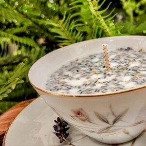 Artisan Candle, handpoured/ blended  soy wax,. Lavender blend